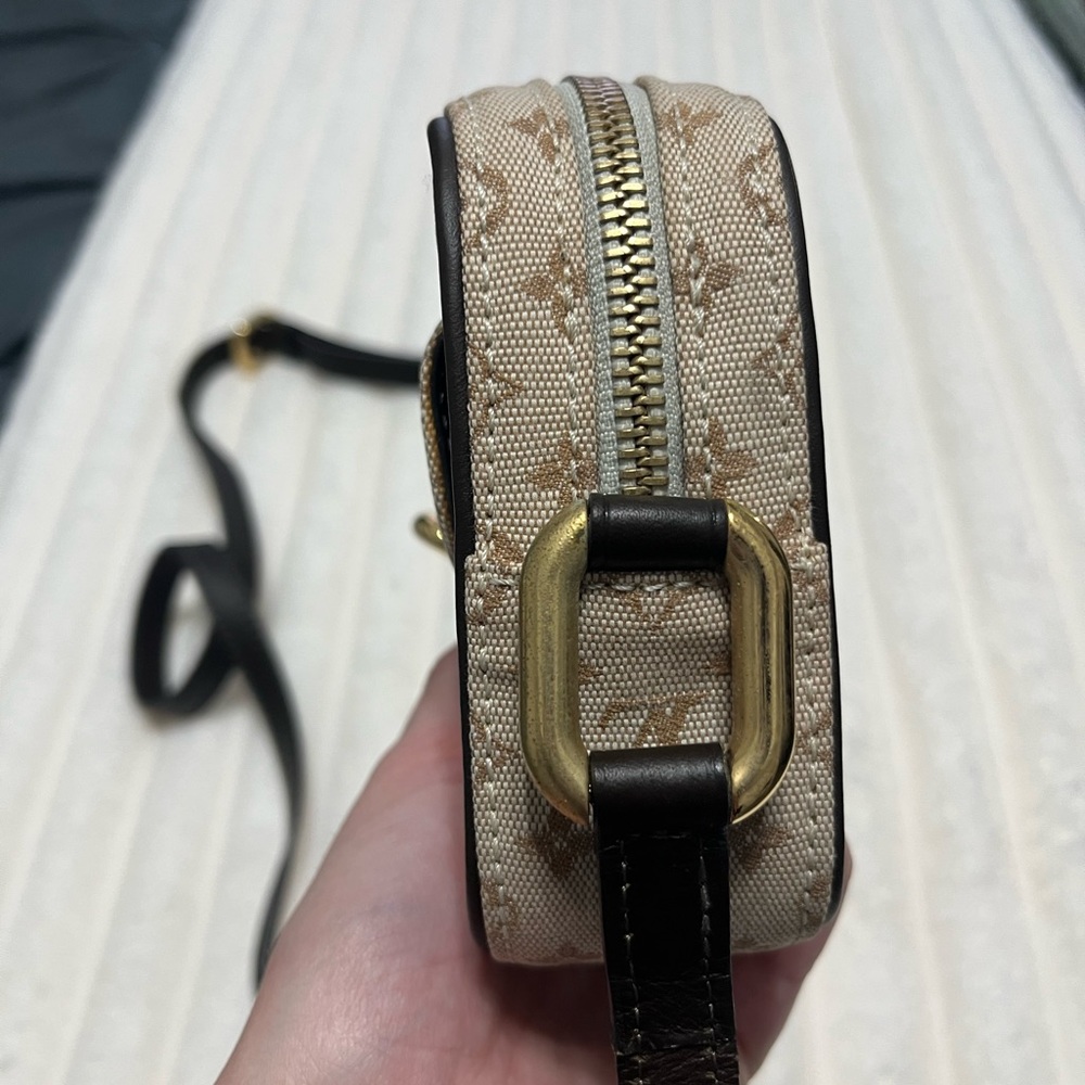 Louis Vuitton Beige and Brown Monogram Shoulder Bag - Picture 6 of 11